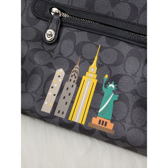 COACH Taylor Tote Handbag New York Skyline Limited Edition Macys M1777-31204 - Picture 2 of 10
